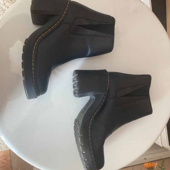 Dr. Martens - Picture 4 of 4